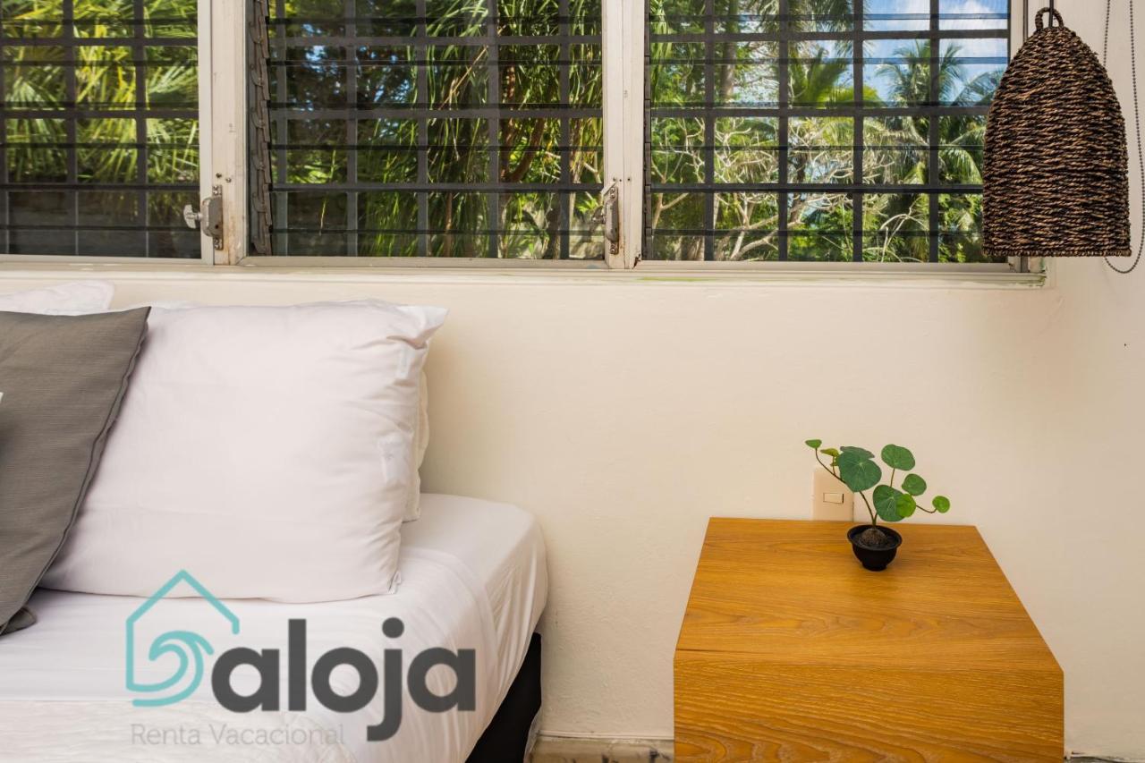 Villa Xtohil With Private Access To The Magic 7 Colors Lagoon Bacalar Eksteriør billede