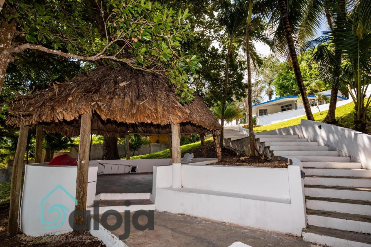 Villa Xtohil With Private Access To The Magic 7 Colors Lagoon Bacalar Eksteriør billede