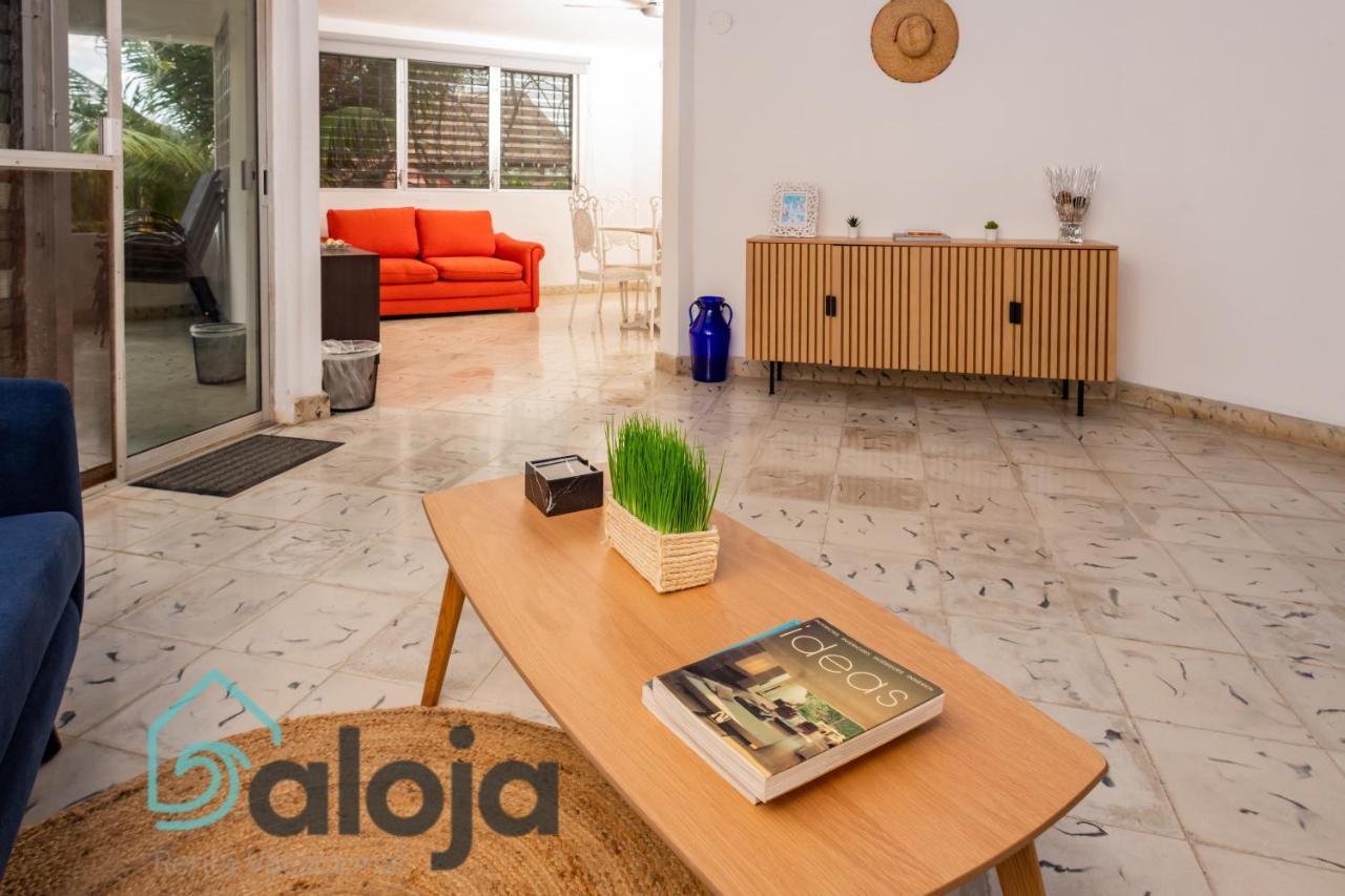 Villa Xtohil With Private Access To The Magic 7 Colors Lagoon Bacalar Eksteriør billede