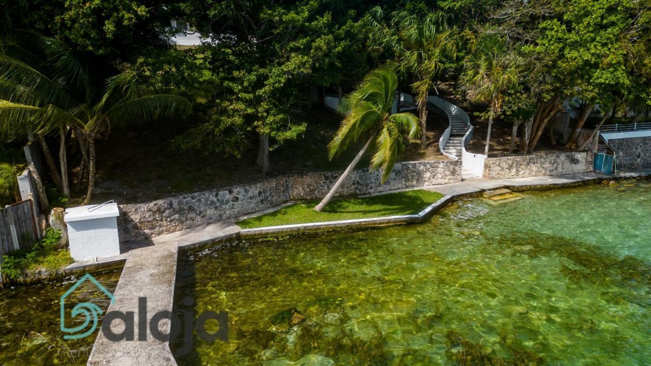 Villa Xtohil With Private Access To The Magic 7 Colors Lagoon Bacalar Eksteriør billede